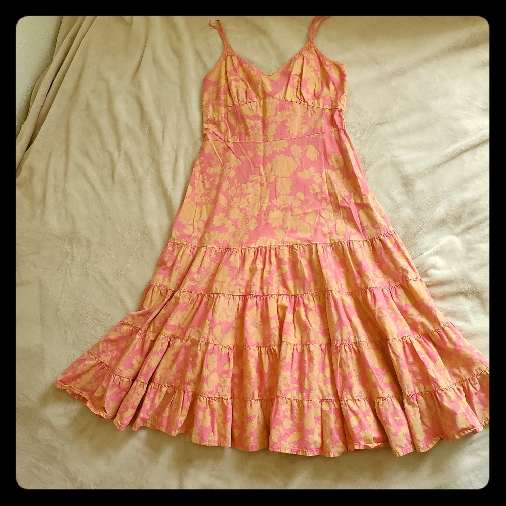 Super flattering Summer dress